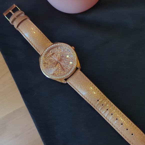 Guess Glitter & Crystal Watch - Picture 12 of 13